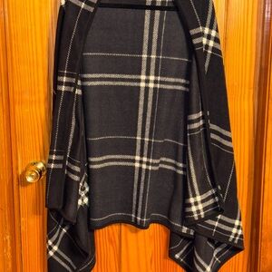 Cuddl Duds Black Plaid Fleece Wrap / Shawl / Cape Poncho Size Small/Medium